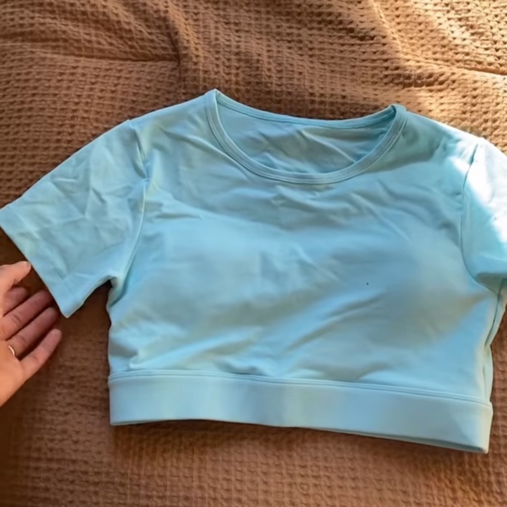 nvgtn crop cutout back tee